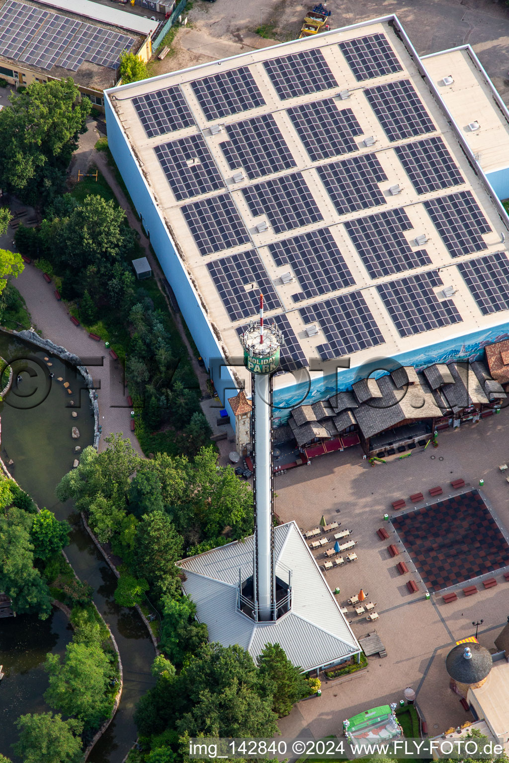 Vue aérienne de Paradis des jeux pour enfants Holiday Indoor dans un parc de vacances en Allemagne à Haßloch dans le département Rhénanie-Palatinat, Allemagne