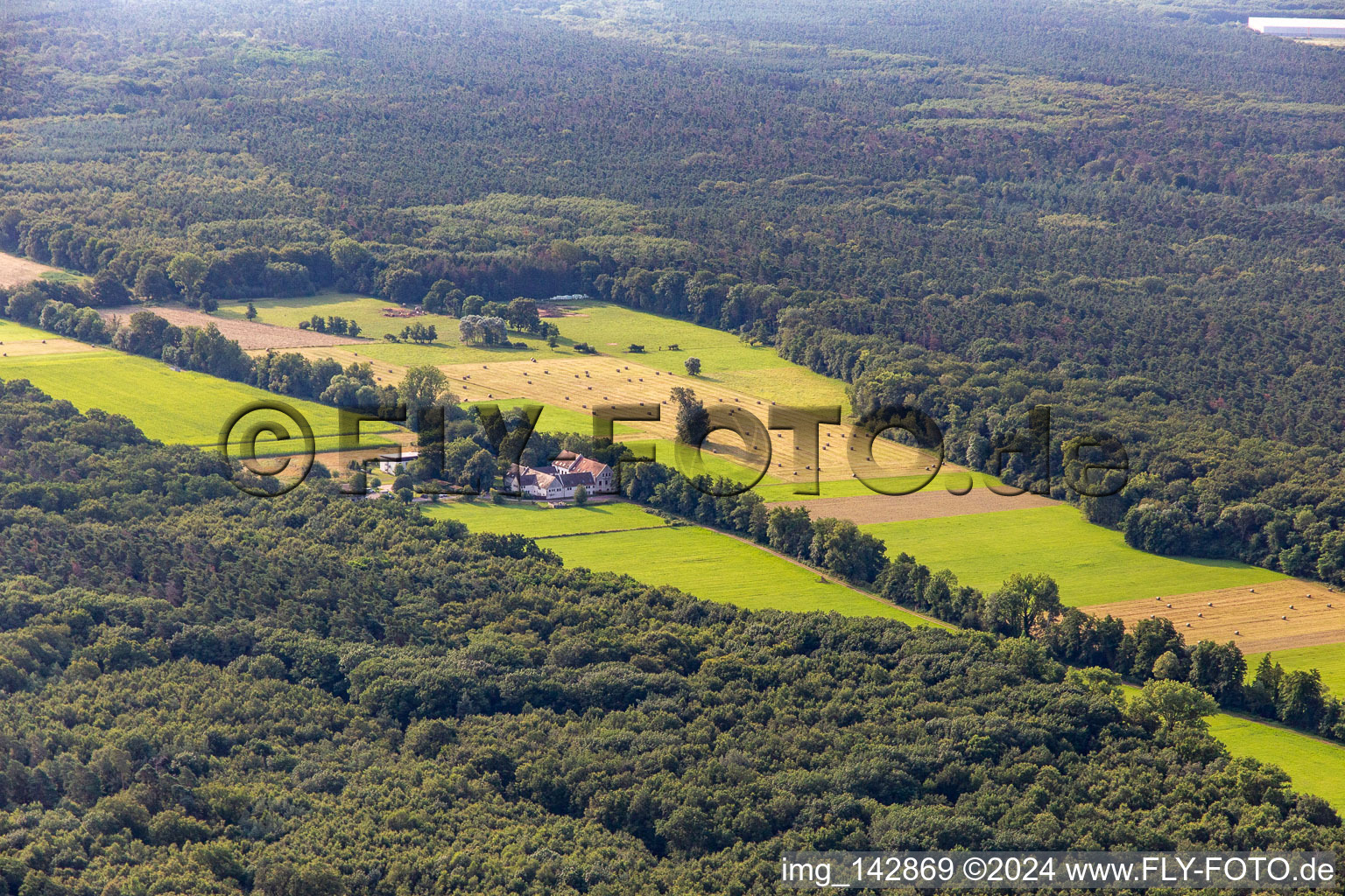 Vue aérienne de Centre de développement professionnel Ludwigsmühle à le quartier Niederlustadt in Lustadt dans le département Rhénanie-Palatinat, Allemagne