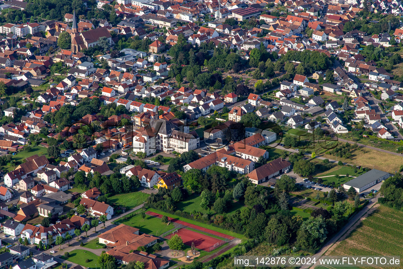 Photographie aérienne de Abbaye Saint-Paul d'Herxheim à Herxheim bei Landau dans le département Rhénanie-Palatinat, Allemagne