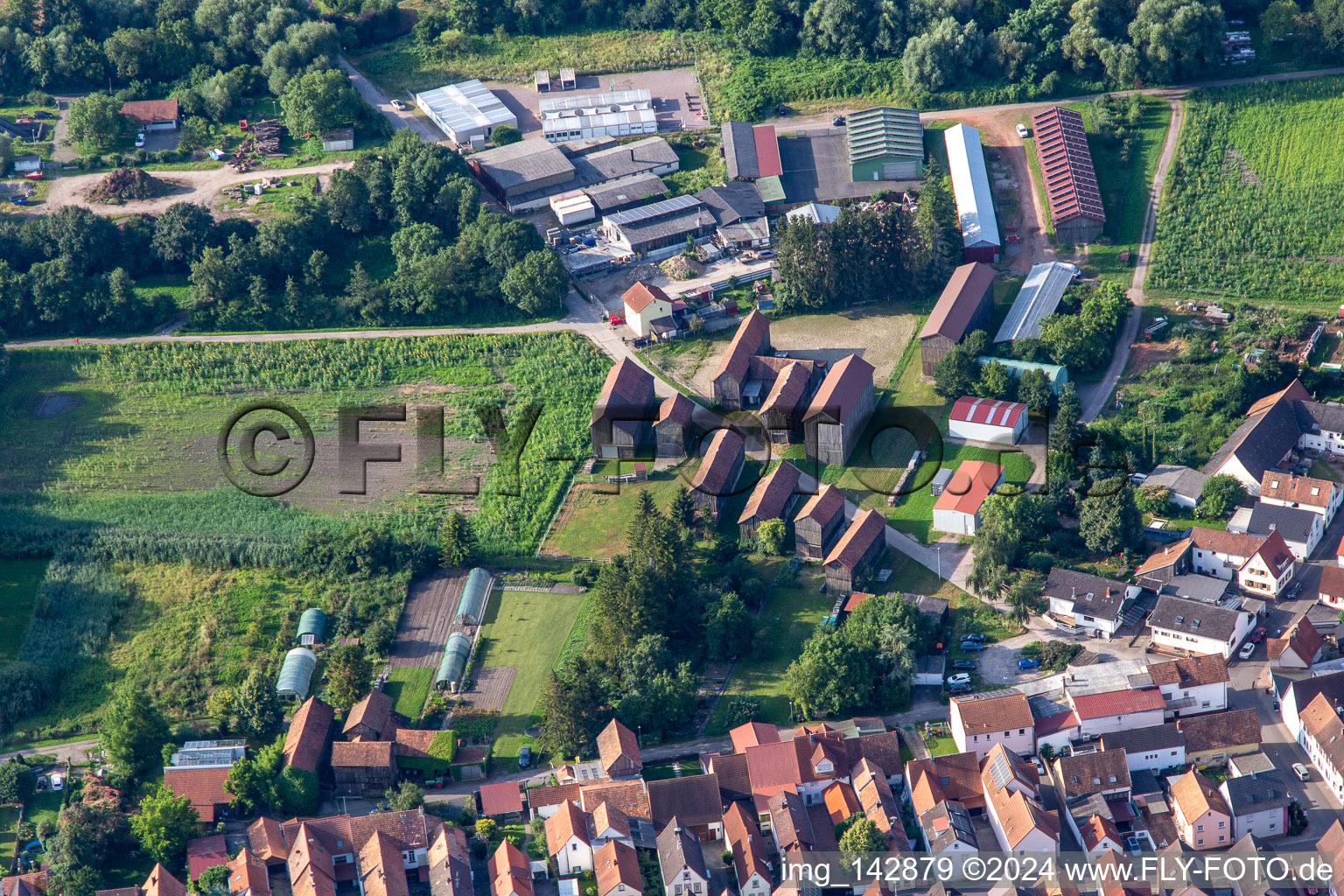 Vue aérienne de Scoops de tabac dans la Bruchstrasse à Herxheim bei Landau dans le département Rhénanie-Palatinat, Allemagne