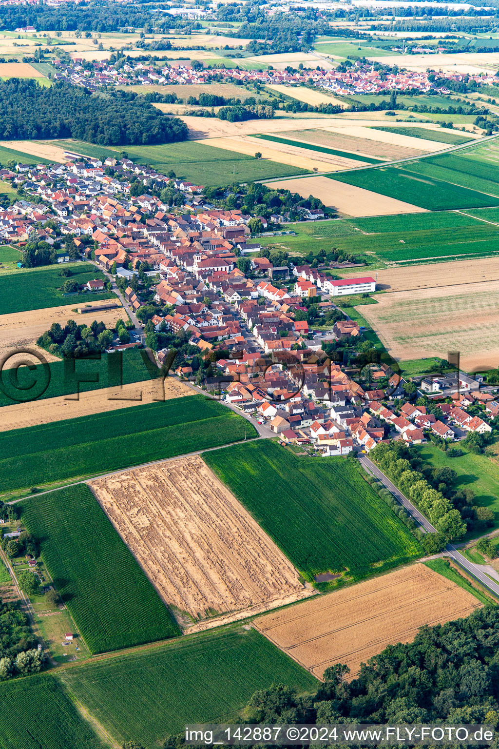 Vue aérienne de Du nord-est à le quartier Hayna in Herxheim bei Landau dans le département Rhénanie-Palatinat, Allemagne