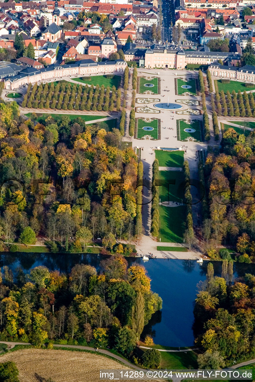 Vue aérienne de Schwetzingen dans le département Bade-Wurtemberg, Allemagne