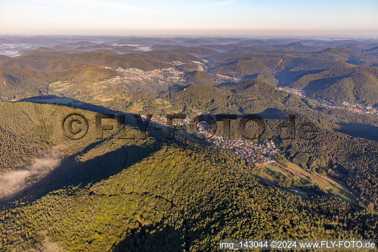 Vue aérienne de De l'est à Spirkelbach dans le département Rhénanie-Palatinat, Allemagne