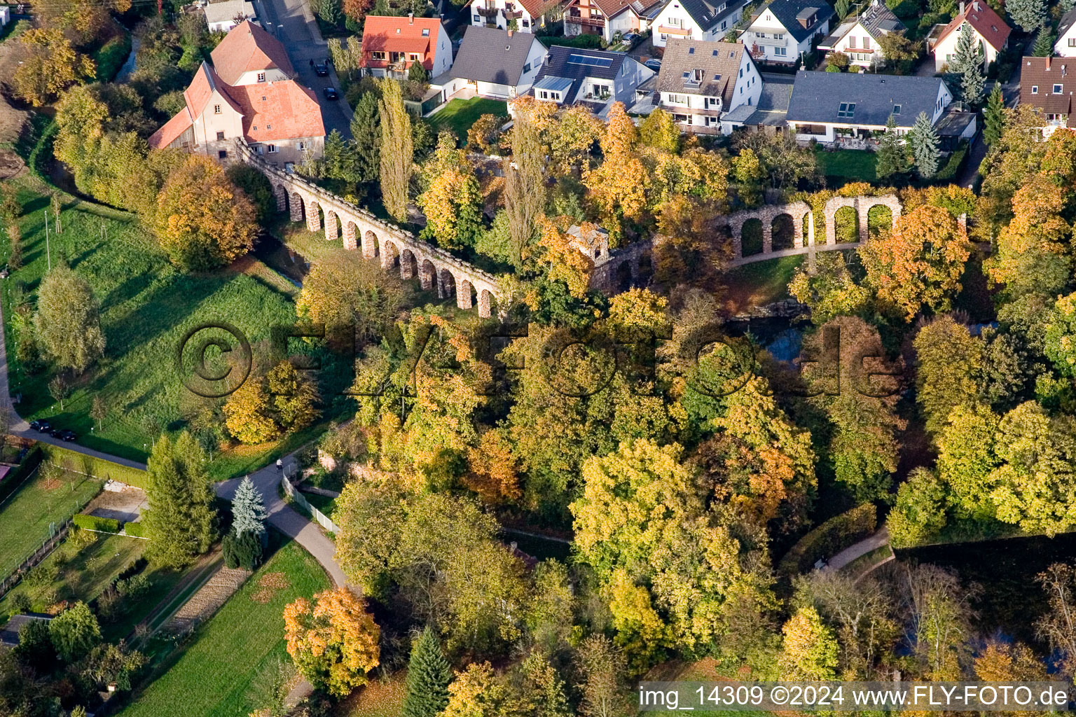 Schwetzingen dans le département Bade-Wurtemberg, Allemagne du point de vue du drone