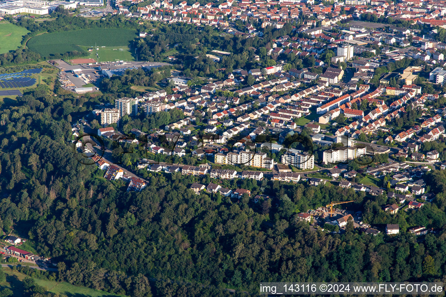 Vue aérienne de Anneau de Berlin à Pirmasens dans le département Rhénanie-Palatinat, Allemagne