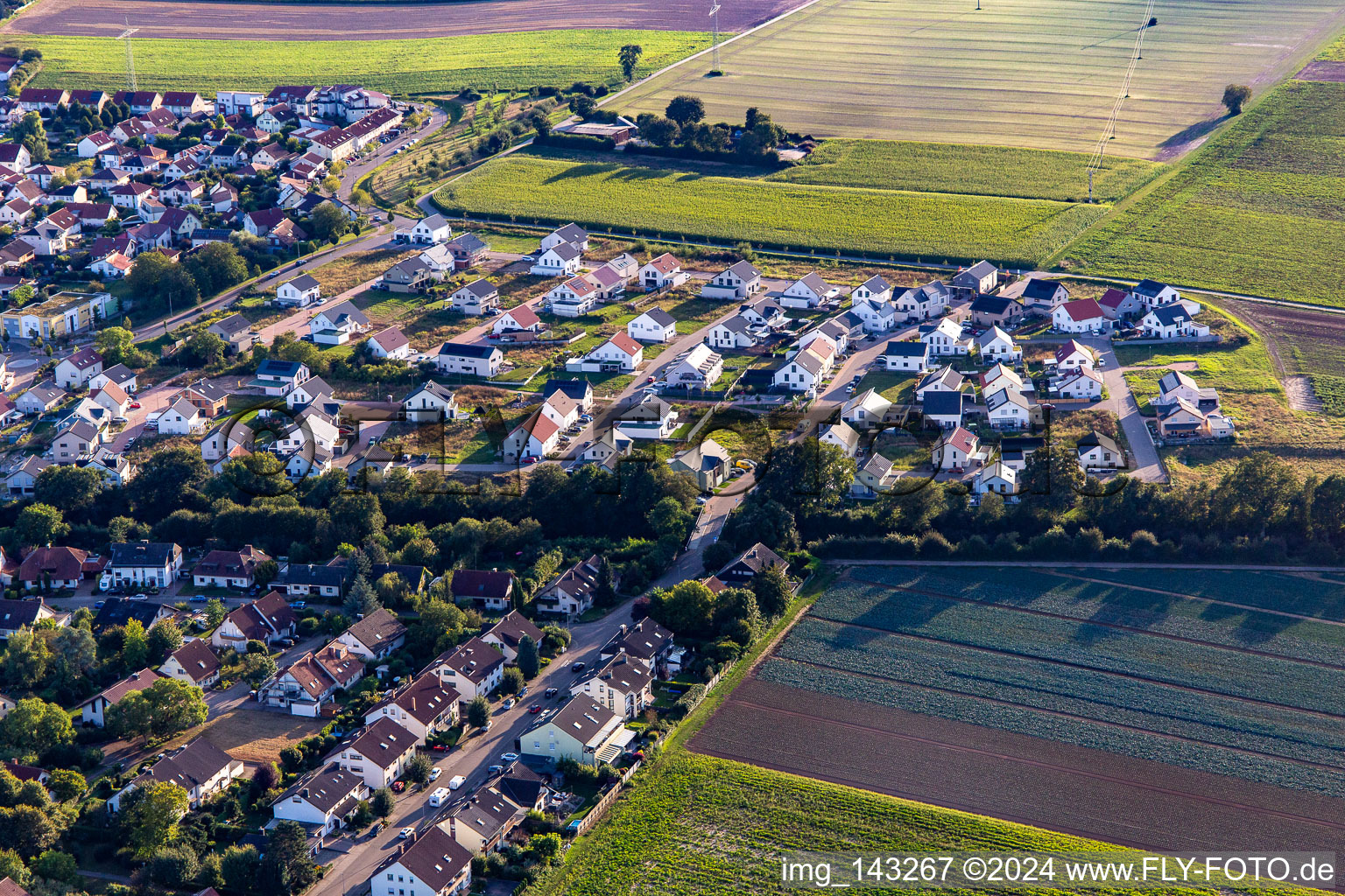 Vue aérienne de Nouvelle zone de développement K2 vue de l'est à Kandel dans le département Rhénanie-Palatinat, Allemagne