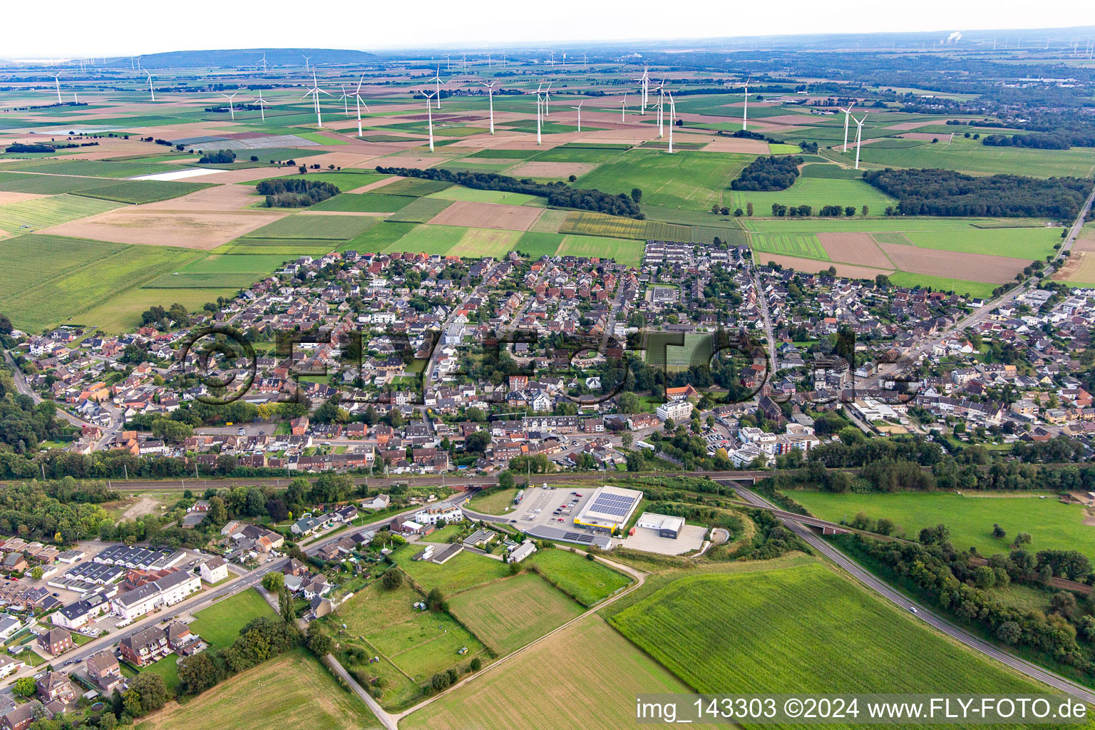 Vue aérienne de Ville du nord-ouest à le quartier Baal in Hückelhoven dans le département Rhénanie du Nord-Westphalie, Allemagne