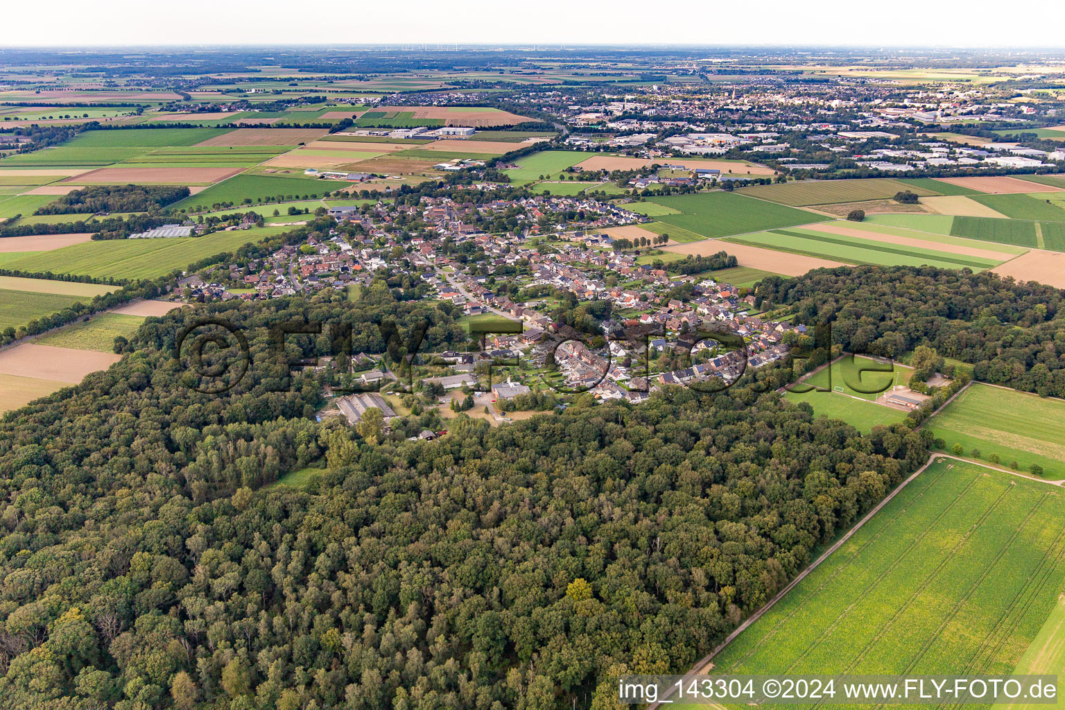 Vue aérienne de Ville du sud-ouest à le quartier Granterath in Erkelenz dans le département Rhénanie du Nord-Westphalie, Allemagne
