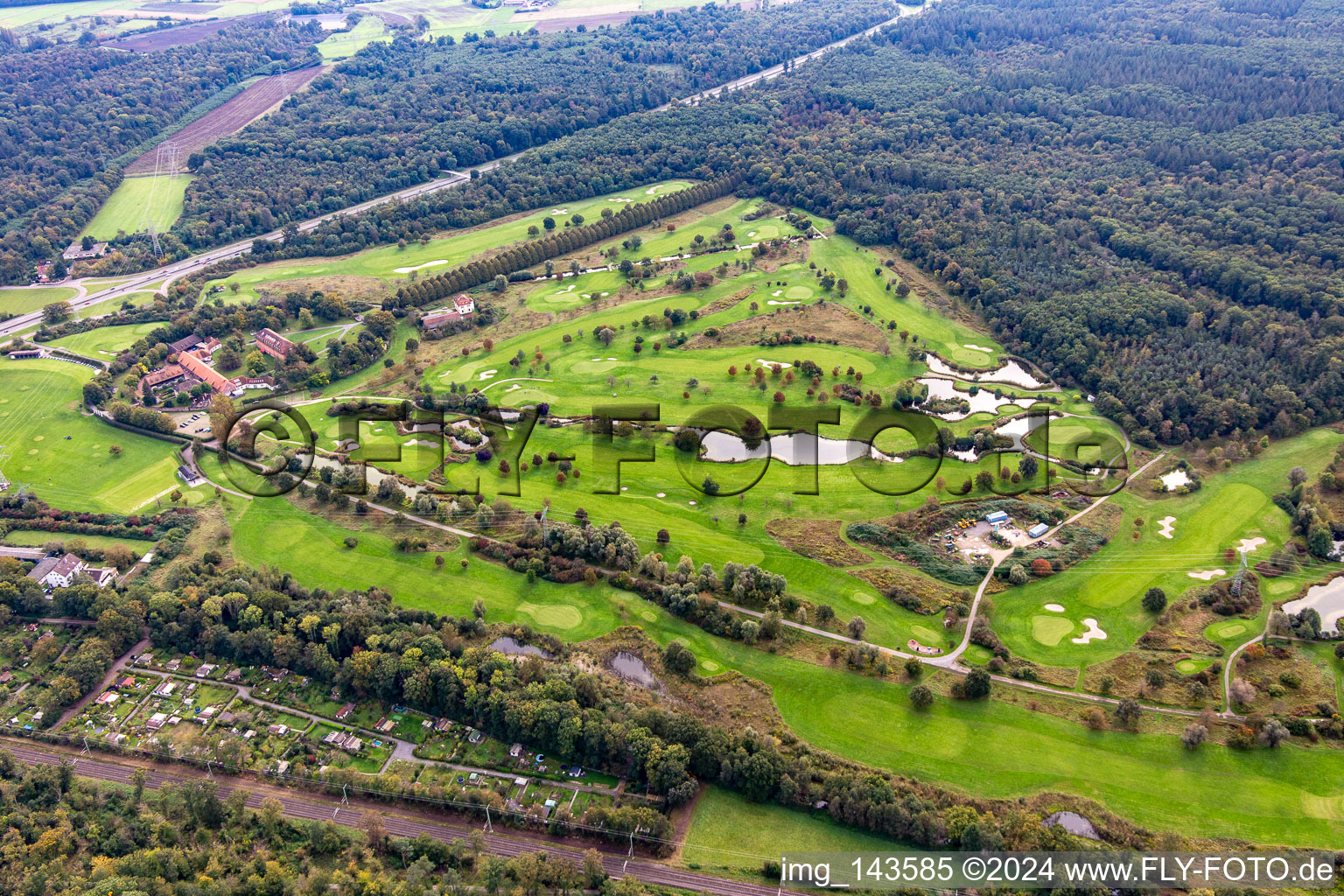 Vue oblique de Terrain de golf Hofgut Scheibenhardt AG à le quartier Beiertheim-Bulach in Karlsruhe dans le département Bade-Wurtemberg, Allemagne