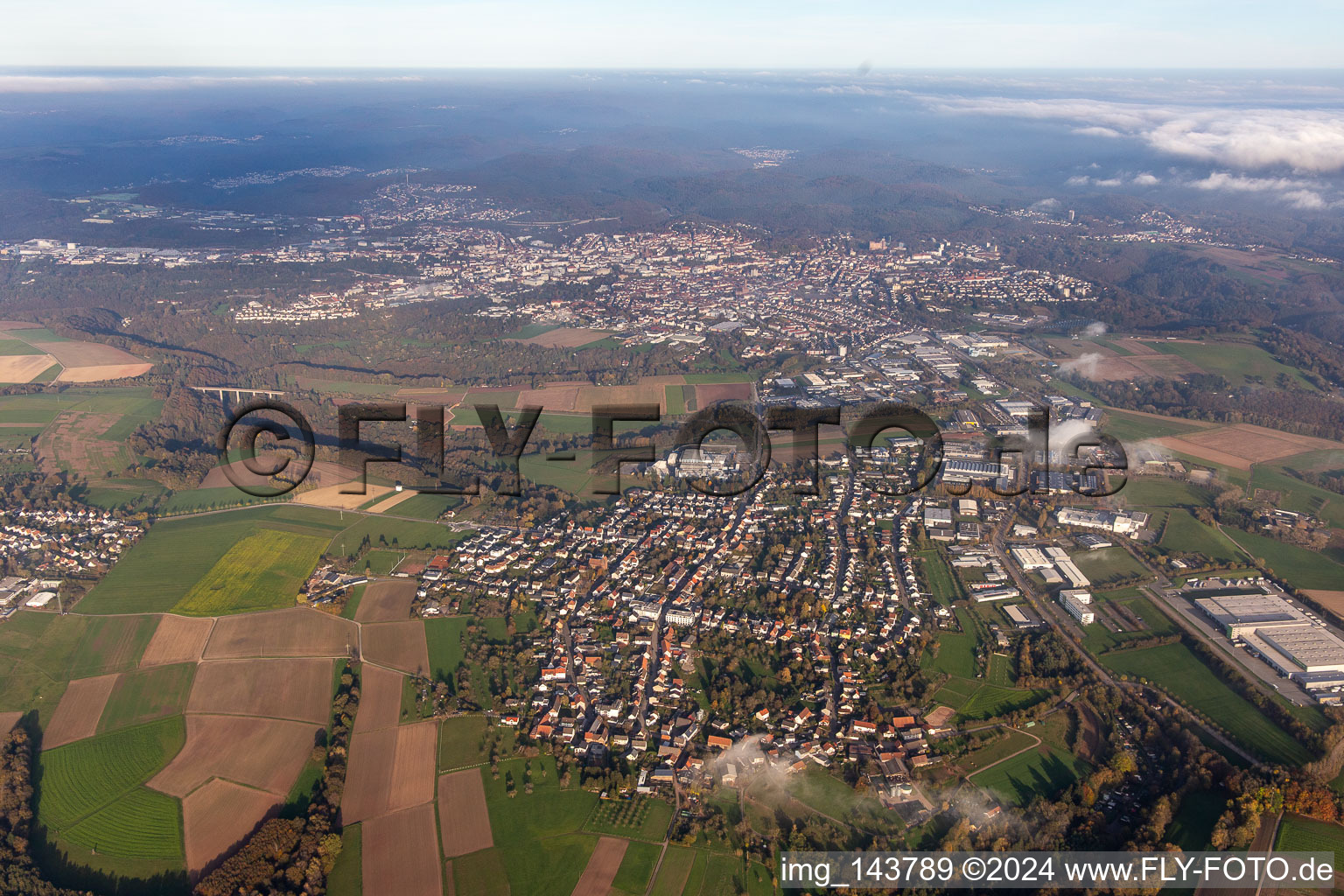 Vue aérienne de Vue sur Pirmasens à le quartier Winzeln in Pirmasens dans le département Rhénanie-Palatinat, Allemagne