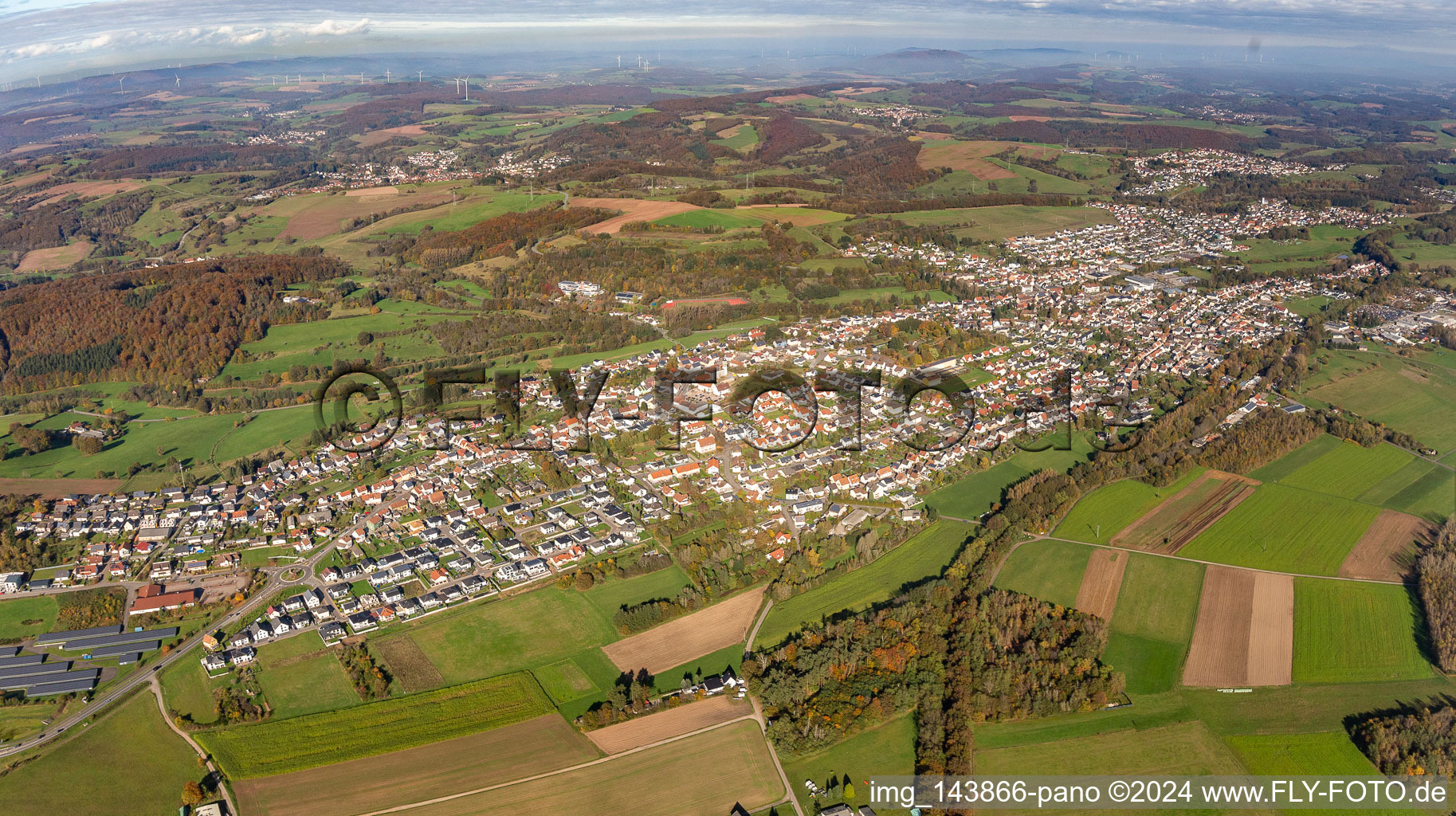 Vue aérienne de Vue générale depuis le sud-ouest à le quartier Kübelberg in Schönenberg-Kübelberg dans le département Rhénanie-Palatinat, Allemagne