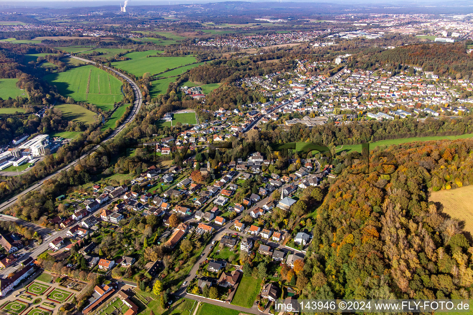 Vue aérienne de Quartier de Schwarzenbach à le quartier Beeden in Homburg dans le département Sarre, Allemagne