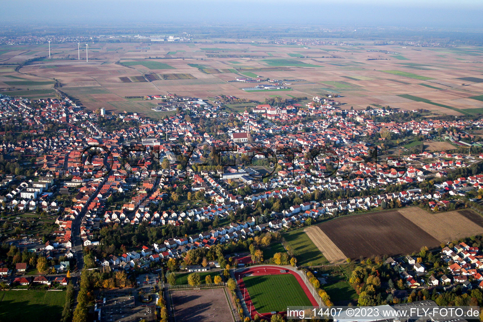 Quartier Herxheim in Herxheim bei Landau dans le département Rhénanie-Palatinat, Allemagne du point de vue du drone