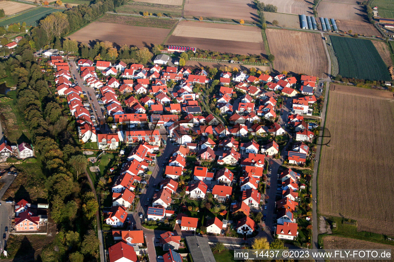 Vue aérienne de Est à le quartier Herxheim in Herxheim bei Landau dans le département Rhénanie-Palatinat, Allemagne