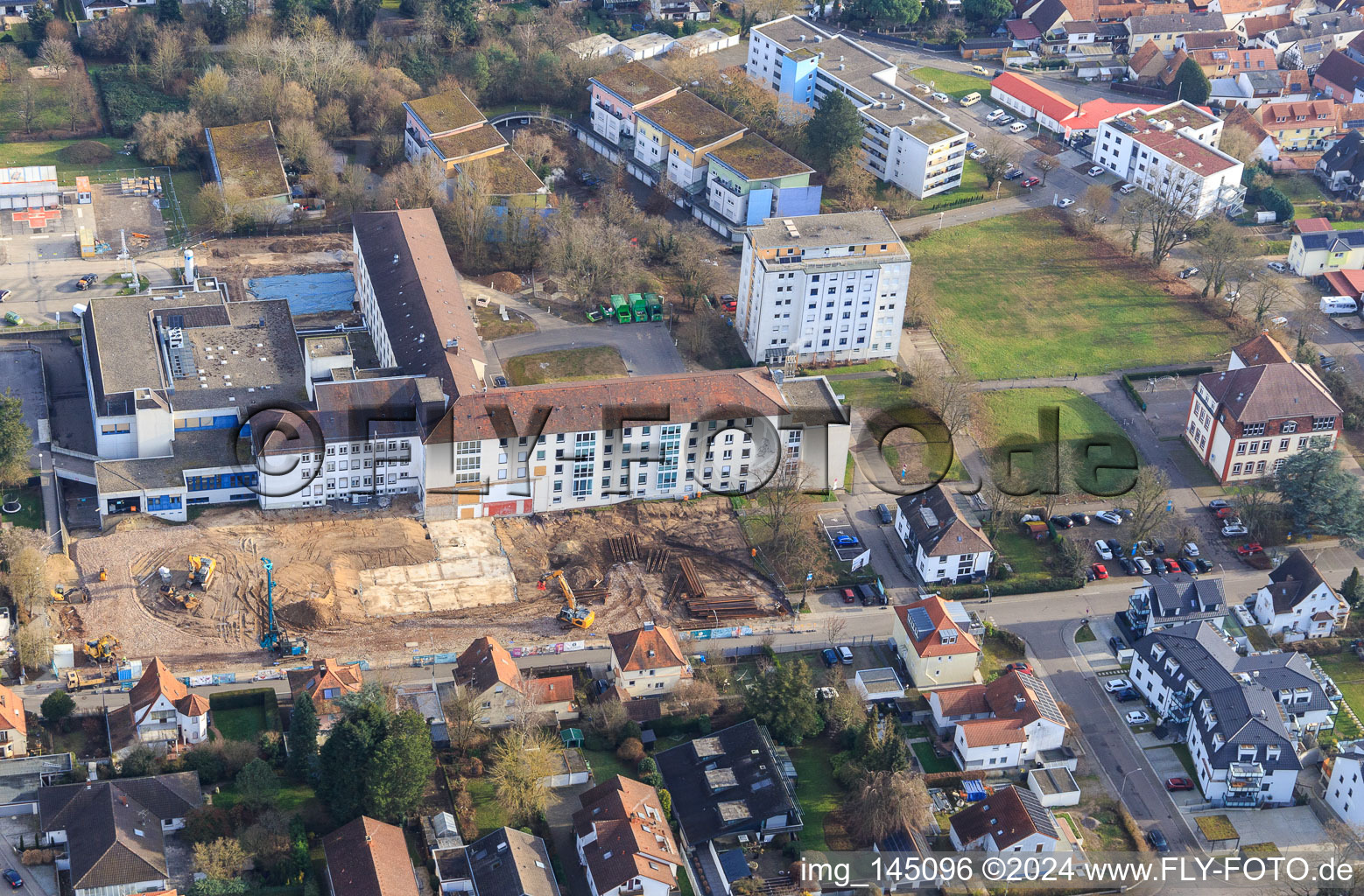 Photographie aérienne de Chantier de construction pour la rénovation de l'Asklpios Südpfalzkliniken à Kandel dans le département Rhénanie-Palatinat, Allemagne
