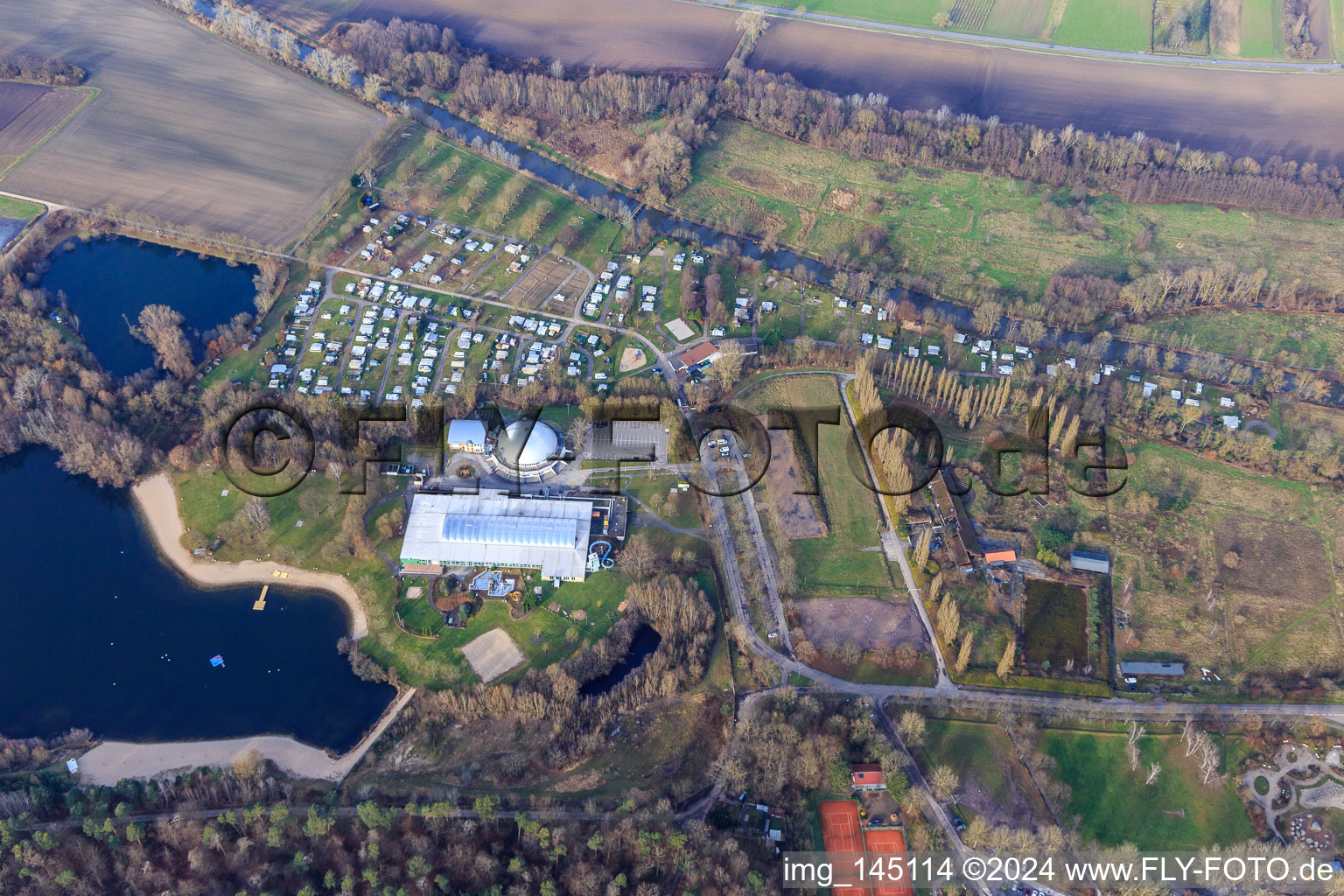 Vue oblique de Plage et camping au centre de loisirs Moby Dick à Rülzheim dans le département Rhénanie-Palatinat, Allemagne