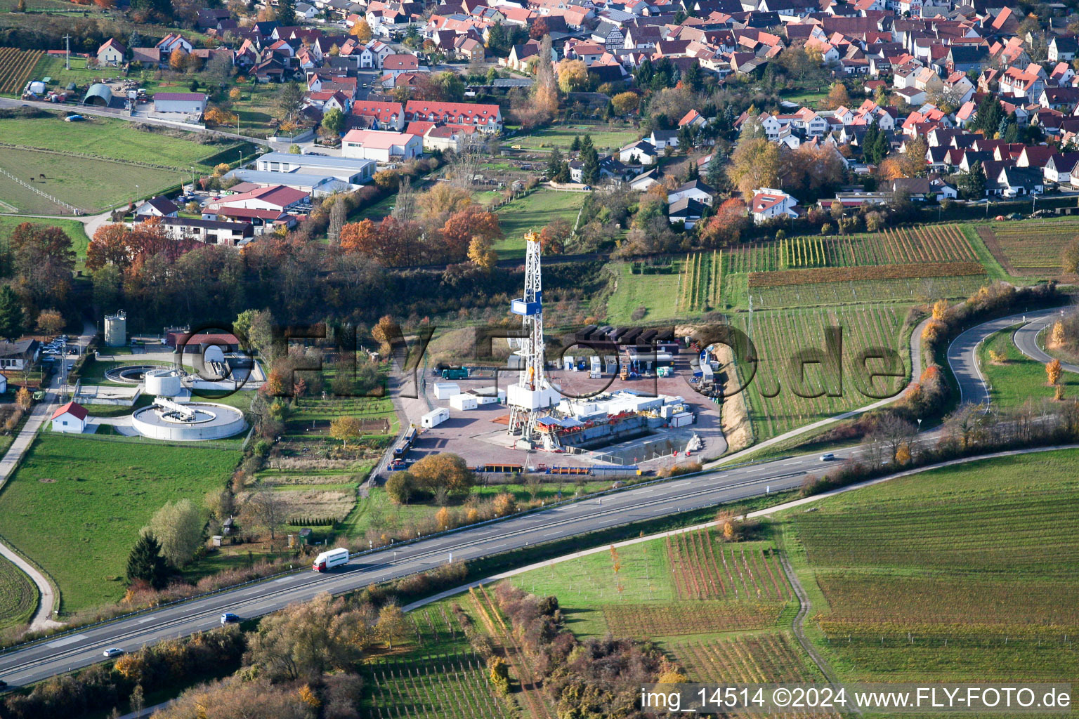 Vue aérienne de Forage géothermique à Insheim dans le département Rhénanie-Palatinat, Allemagne