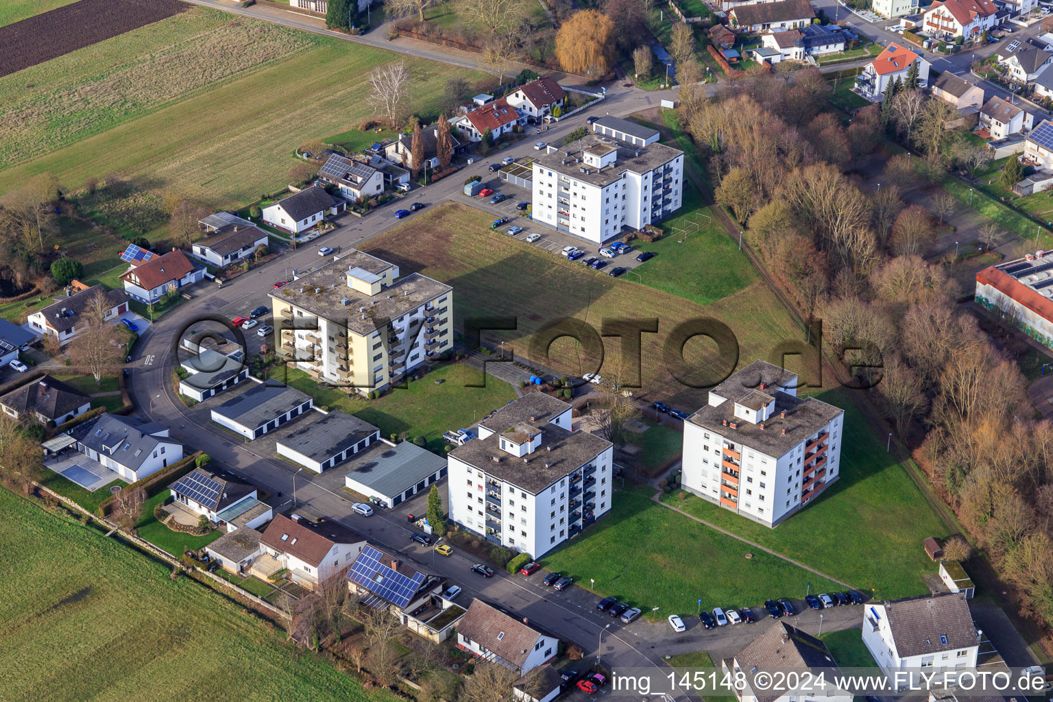 Vue aérienne de Immeubles multifamiliaux sur Albert-Detzel-Straße à Herxheim bei Landau dans le département Rhénanie-Palatinat, Allemagne
