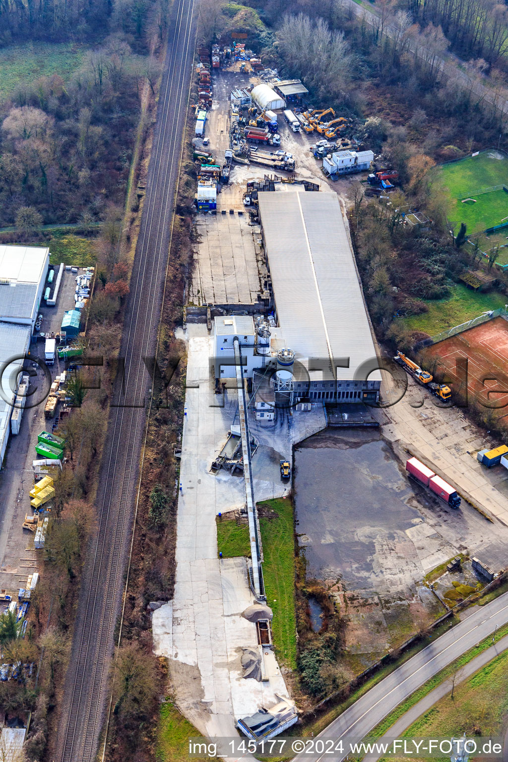 Vue aérienne de Dyckerhoff Concrete GmbH à Rohrbach dans le département Rhénanie-Palatinat, Allemagne