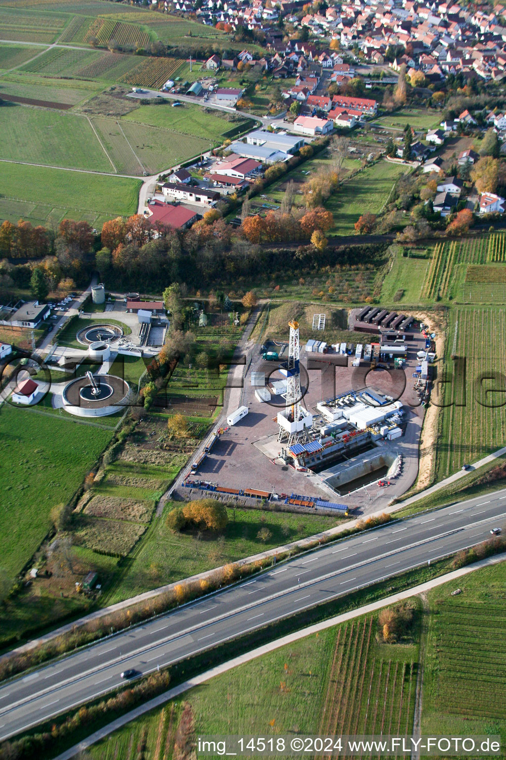 Forage géothermique à Insheim dans le département Rhénanie-Palatinat, Allemagne d'en haut