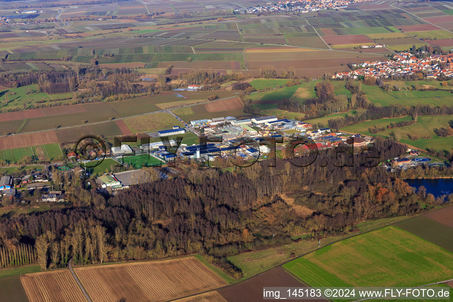Vue aérienne de Zone industrielle Industriestr à Billigheim-Ingenheim dans le département Rhénanie-Palatinat, Allemagne