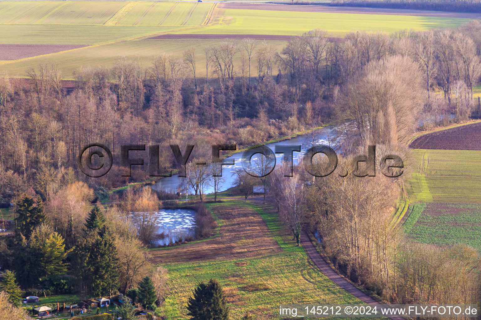 Vue aérienne de ASV Clear Water Insheim au Quodbach en hiver à Insheim dans le département Rhénanie-Palatinat, Allemagne