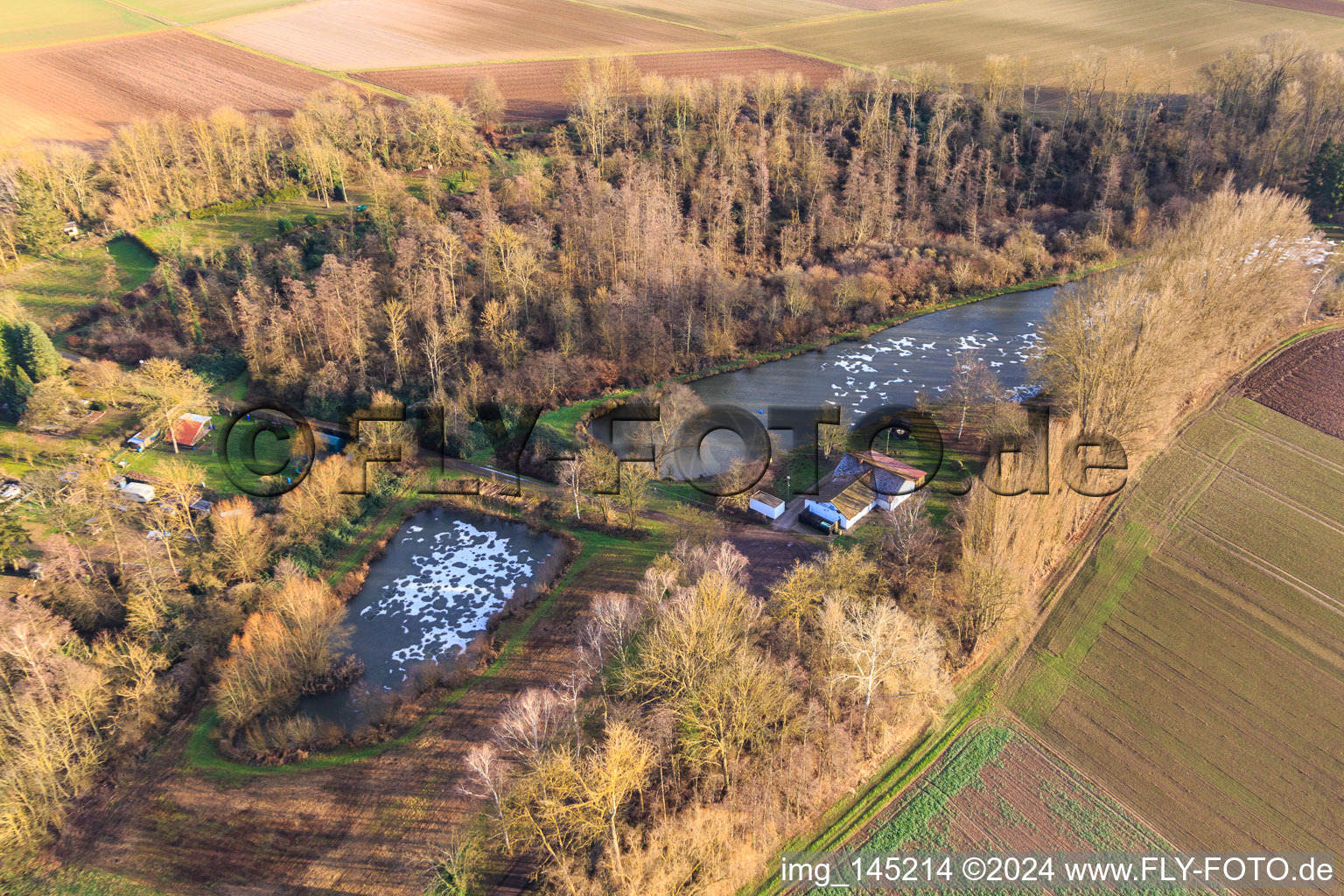 Vue aérienne de ASV Clear Water Insheim au Quodbach en hiver à Insheim dans le département Rhénanie-Palatinat, Allemagne