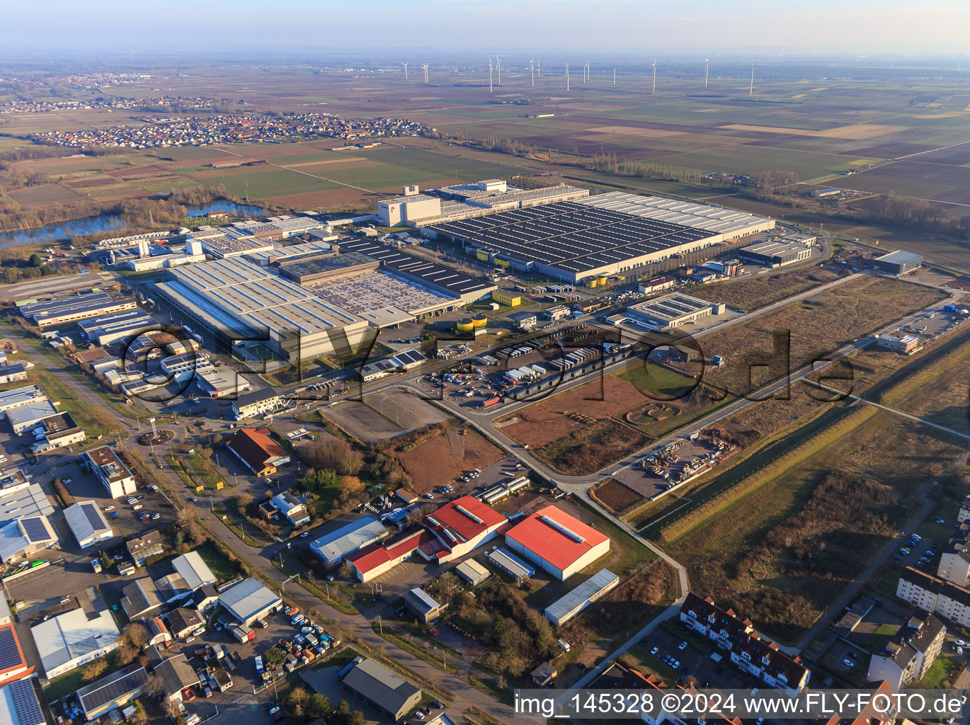 Photographie aérienne de Zone industrielle Interpark vue du nord-est à le quartier Offenbach in Offenbach an der Queich dans le département Rhénanie-Palatinat, Allemagne