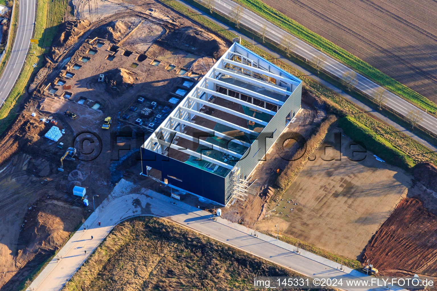 Vue aérienne de Nouveau bâtiment à Interpark à le quartier Offenbach in Offenbach an der Queich dans le département Rhénanie-Palatinat, Allemagne
