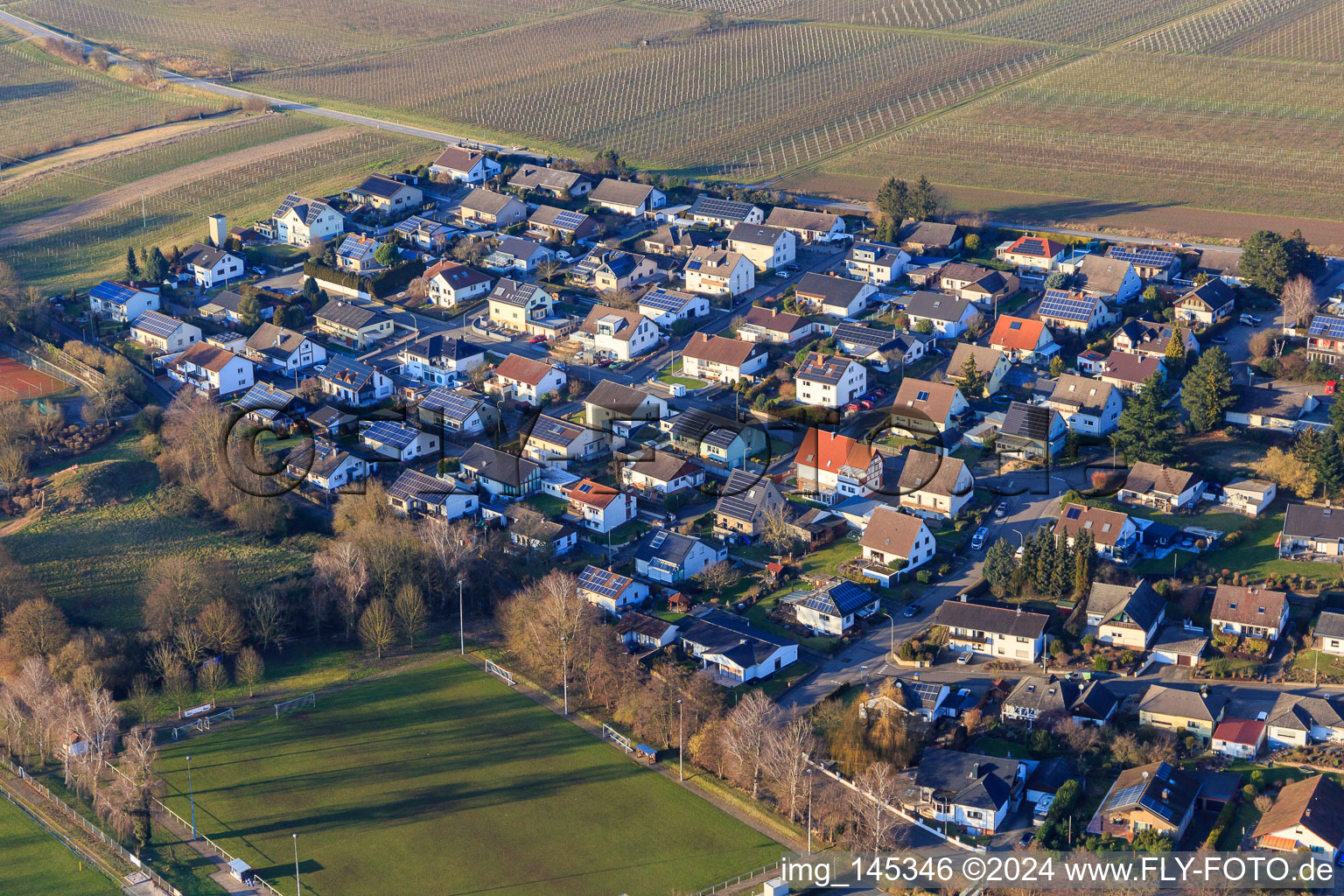 Vue aérienne de Sportplatzstr à Insheim dans le département Rhénanie-Palatinat, Allemagne