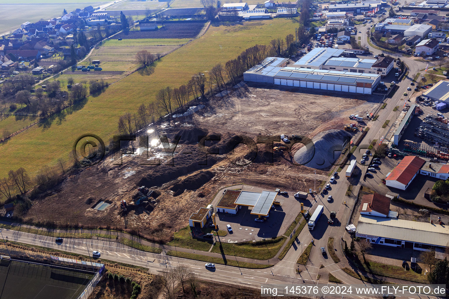Photographie aérienne de Chantier de construction pour le développement du nouveau parc logistique de HANSAINVEST et DFI-Real-Estte Kandel après la démolition du marché OBI à le quartier Minderslachen in Kandel dans le département Rhénanie-Palatinat, Allemagne