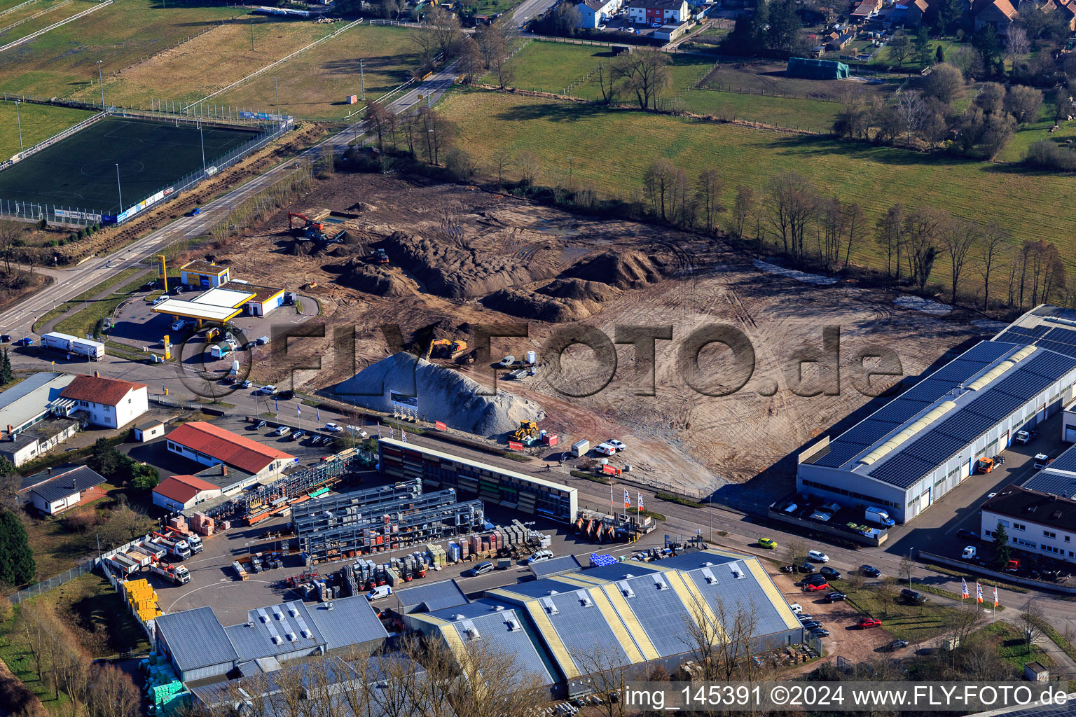 Vue aérienne de Chantier de construction pour le développement du nouveau parc logistique de HANSAINVEST et DFI-Real-Estte Kandel après la démolition du marché OBI à Erlenbach bei Kandel dans le département Rhénanie-Palatinat, Allemagne