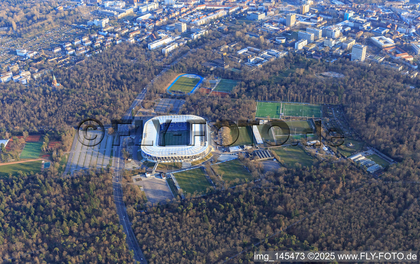 Vue aérienne de BBBank Wildpark : stade du Karlsruher Sport-Club GmbH & Co. KGaA à le quartier Innenstadt-Ost in Karlsruhe dans le département Bade-Wurtemberg, Allemagne