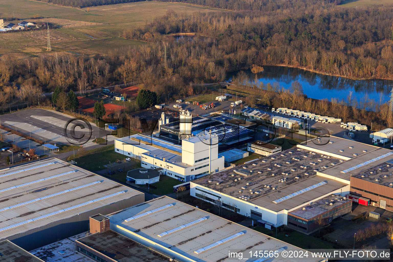 Vue aérienne de Schnellecke Modul GmbH - Unité commerciale Offenbach an der Queich à le quartier Offenbach in Offenbach an der Queich dans le département Rhénanie-Palatinat, Allemagne