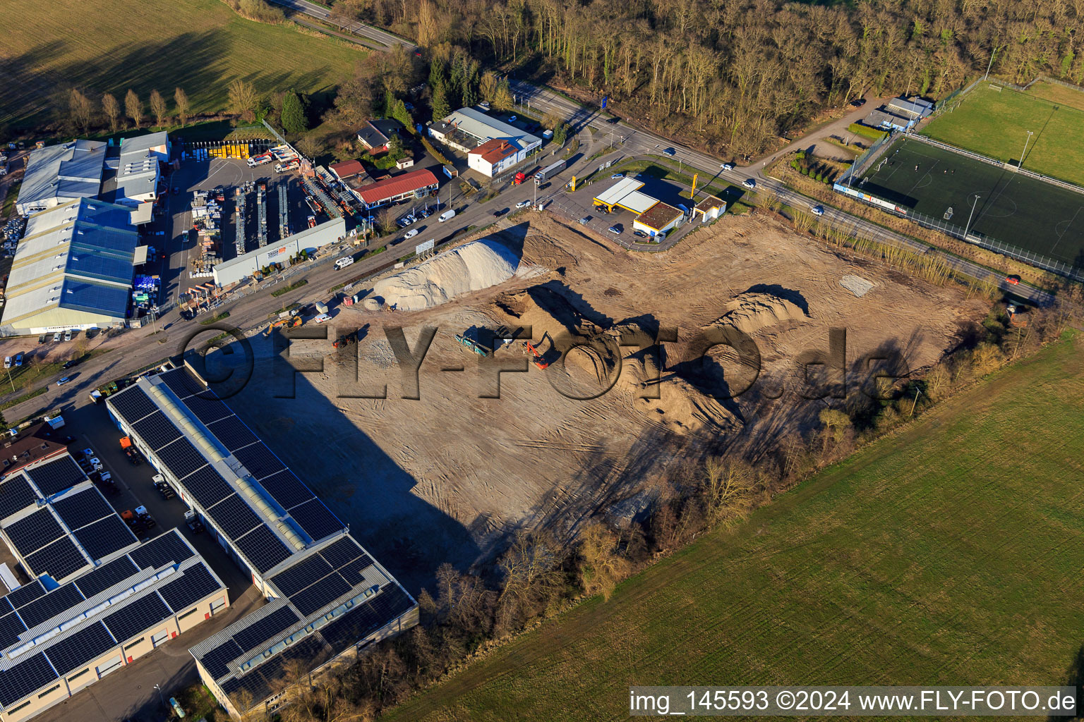 Enregistrement par drone de Chantier de construction pour le développement du nouveau parc logistique de HANSAINVEST et DFI-Real-Estte Kandel après la démolition du marché OBI à le quartier Minderslachen in Kandel dans le département Rhénanie-Palatinat, Allemagne
