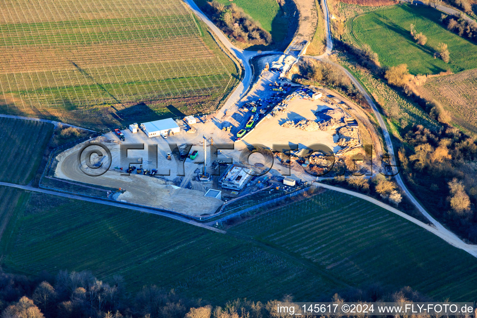 Photographie aérienne de Chantier de construction du portail est du tunnel Astrid pour le passage souterrain et le contournement de Bad Bergzabern entre la B38 (Weinstraße) et la B427 (Kurtalstraße) à Dörrenbach dans le département Rhénanie-Palatinat, Allemagne