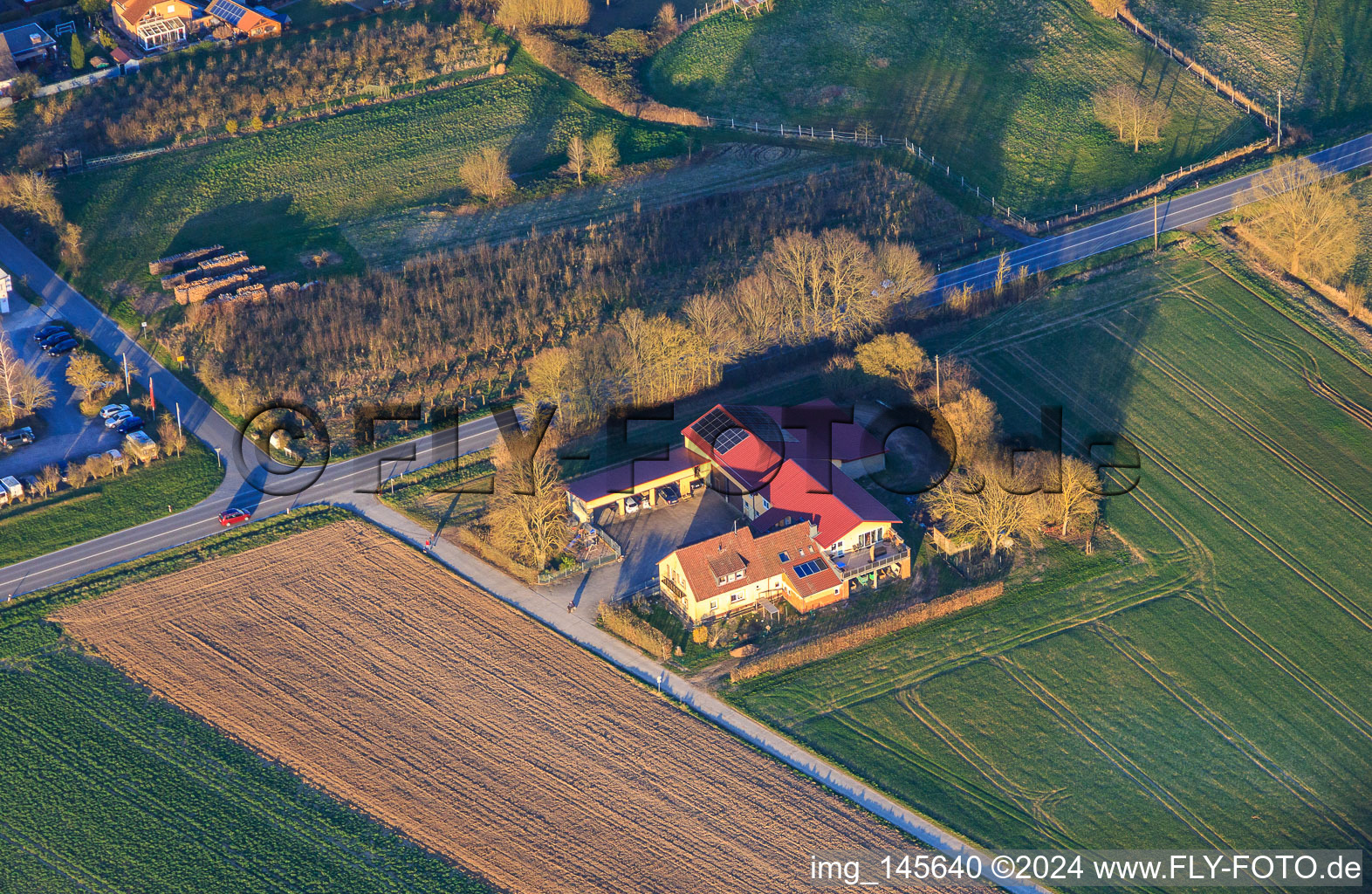 Vue aérienne de Ferme sur la B427 à Oberhausen dans le département Rhénanie-Palatinat, Allemagne