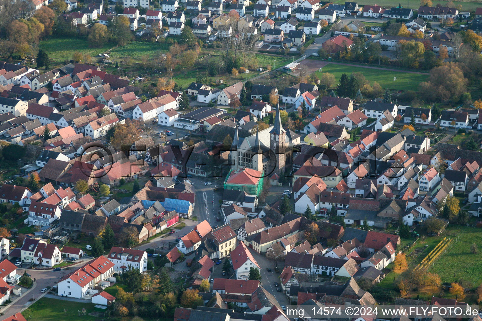 Photographie aérienne de Vue sur le village à le quartier Geinsheim in Neustadt an der Weinstraße dans le département Rhénanie-Palatinat, Allemagne