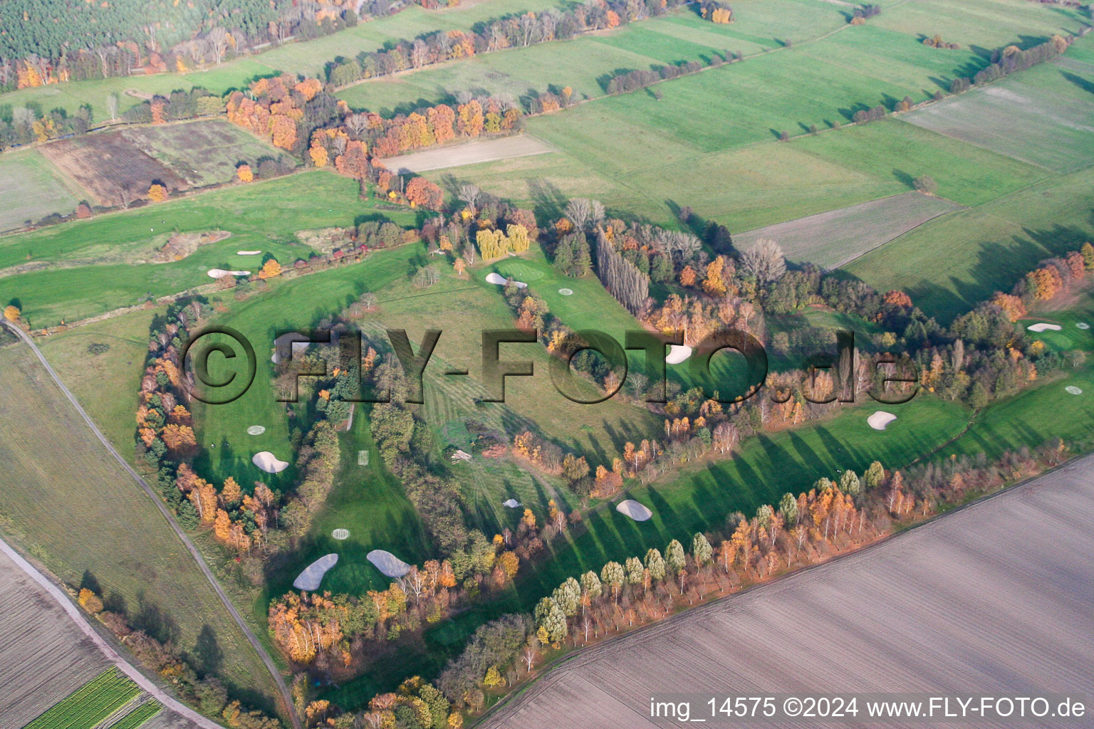 Vue aérienne de Terrain du Golf Club Pfalz à le quartier Geinsheim in Neustadt an der Weinstraße dans le département Rhénanie-Palatinat, Allemagne