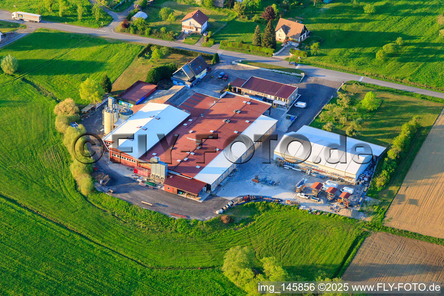 Vue aérienne de Menuiserie Stutzmann Agencement à Durstel dans le département Bas Rhin, France