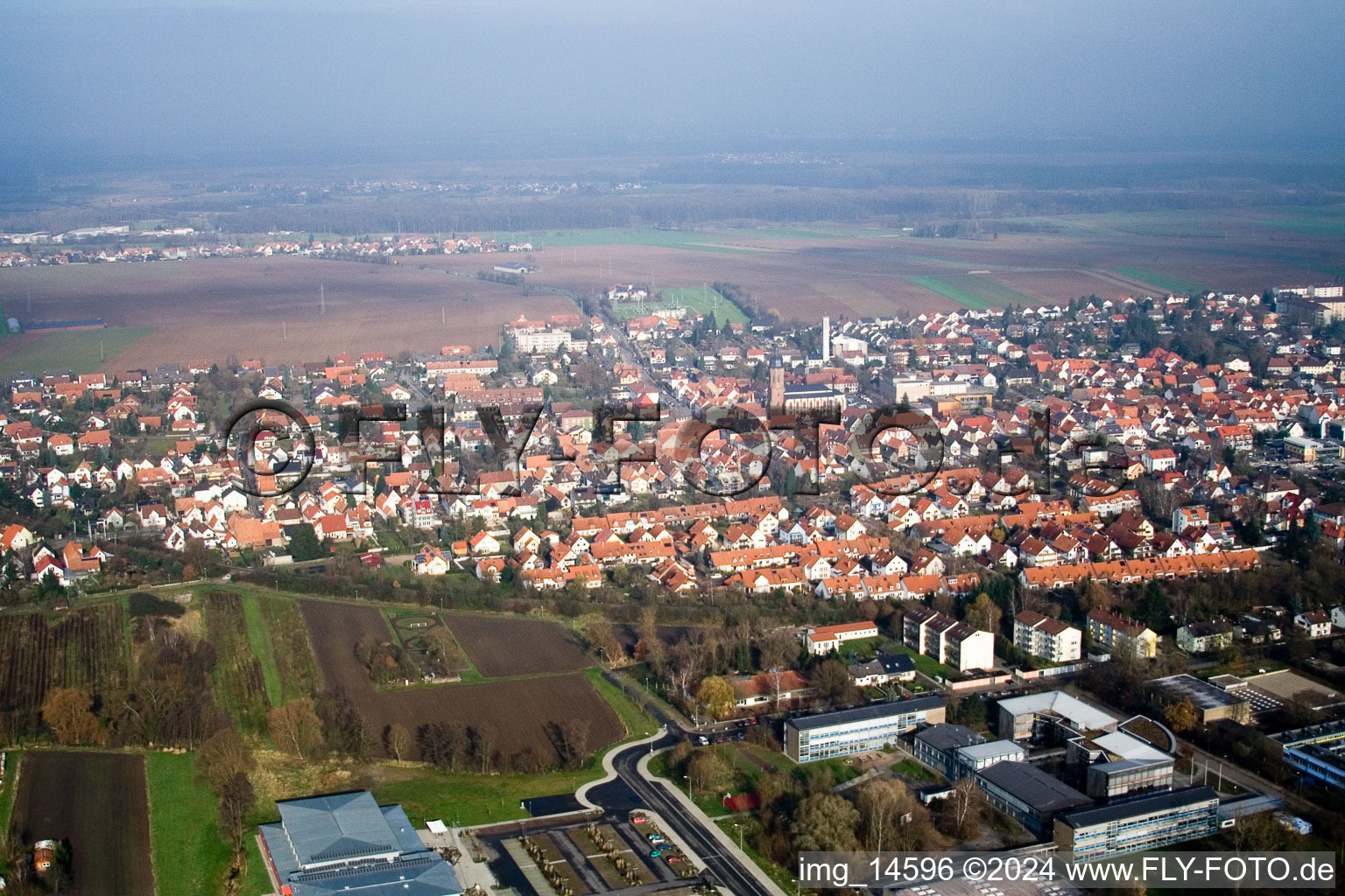 Kandel dans le département Rhénanie-Palatinat, Allemagne depuis l'avion