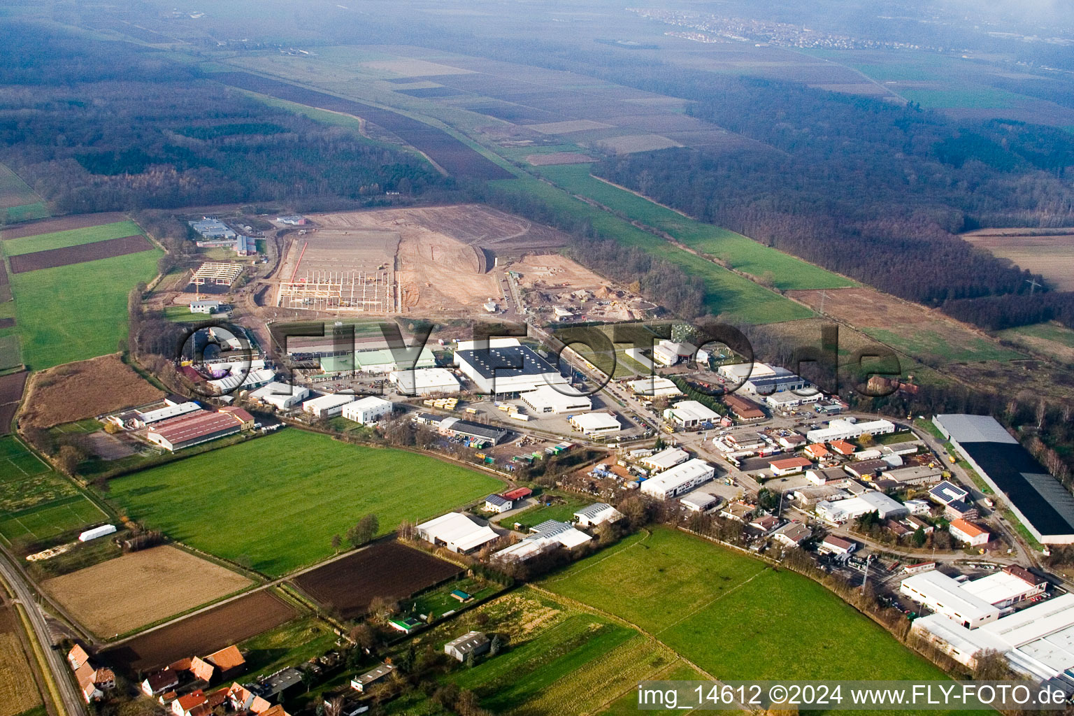 Zone industrielle d'Am Horst à le quartier Minderslachen in Kandel dans le département Rhénanie-Palatinat, Allemagne hors des airs