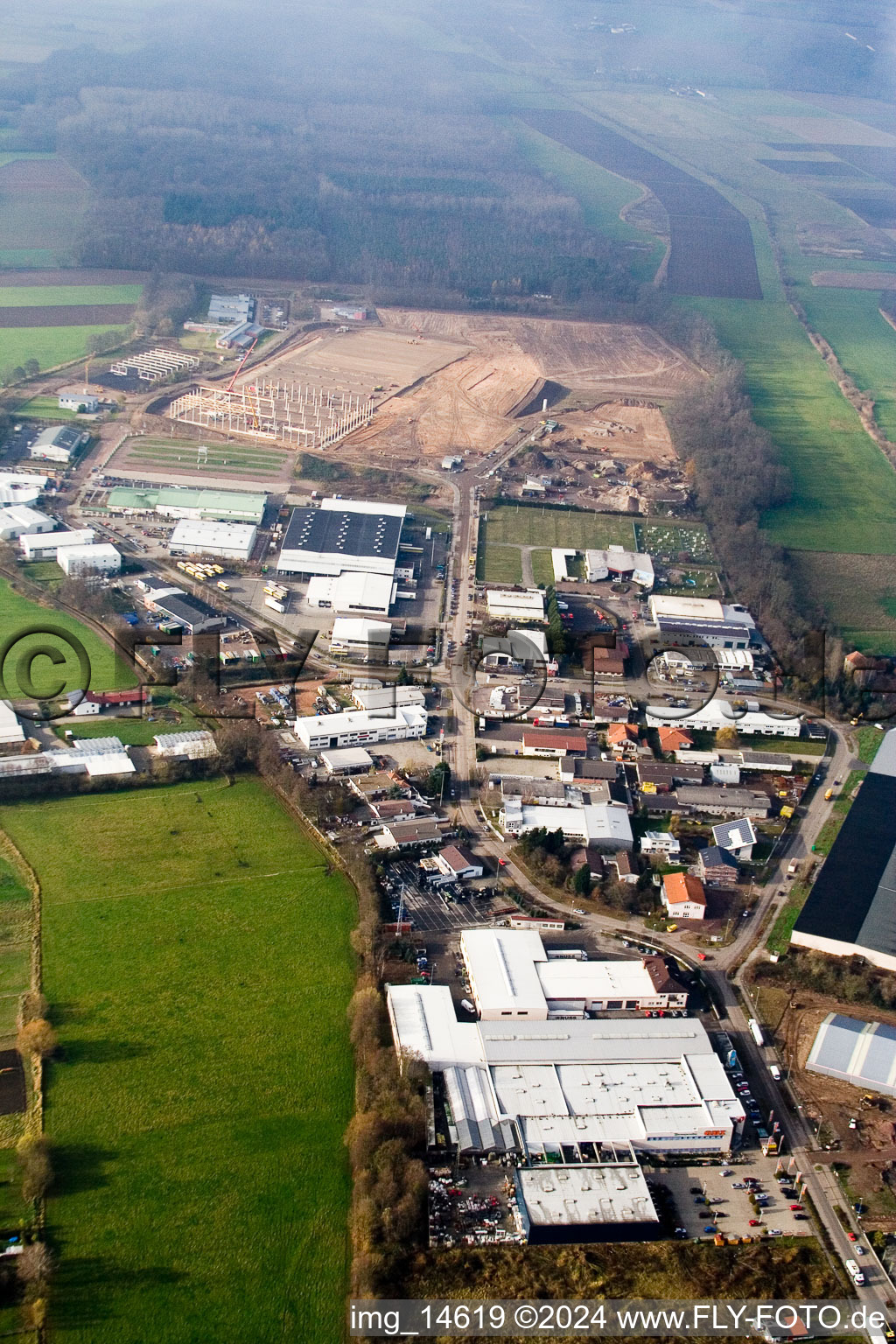 Zone industrielle d'Am Horst à le quartier Minderslachen in Kandel dans le département Rhénanie-Palatinat, Allemagne depuis l'avion