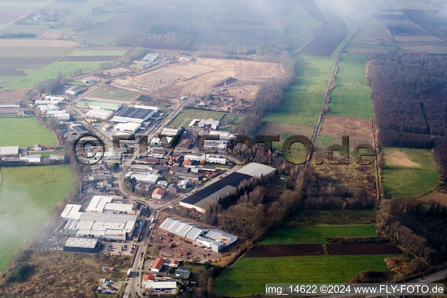 Vue d'oiseau de Zone industrielle d'Am Horst à le quartier Minderslachen in Kandel dans le département Rhénanie-Palatinat, Allemagne