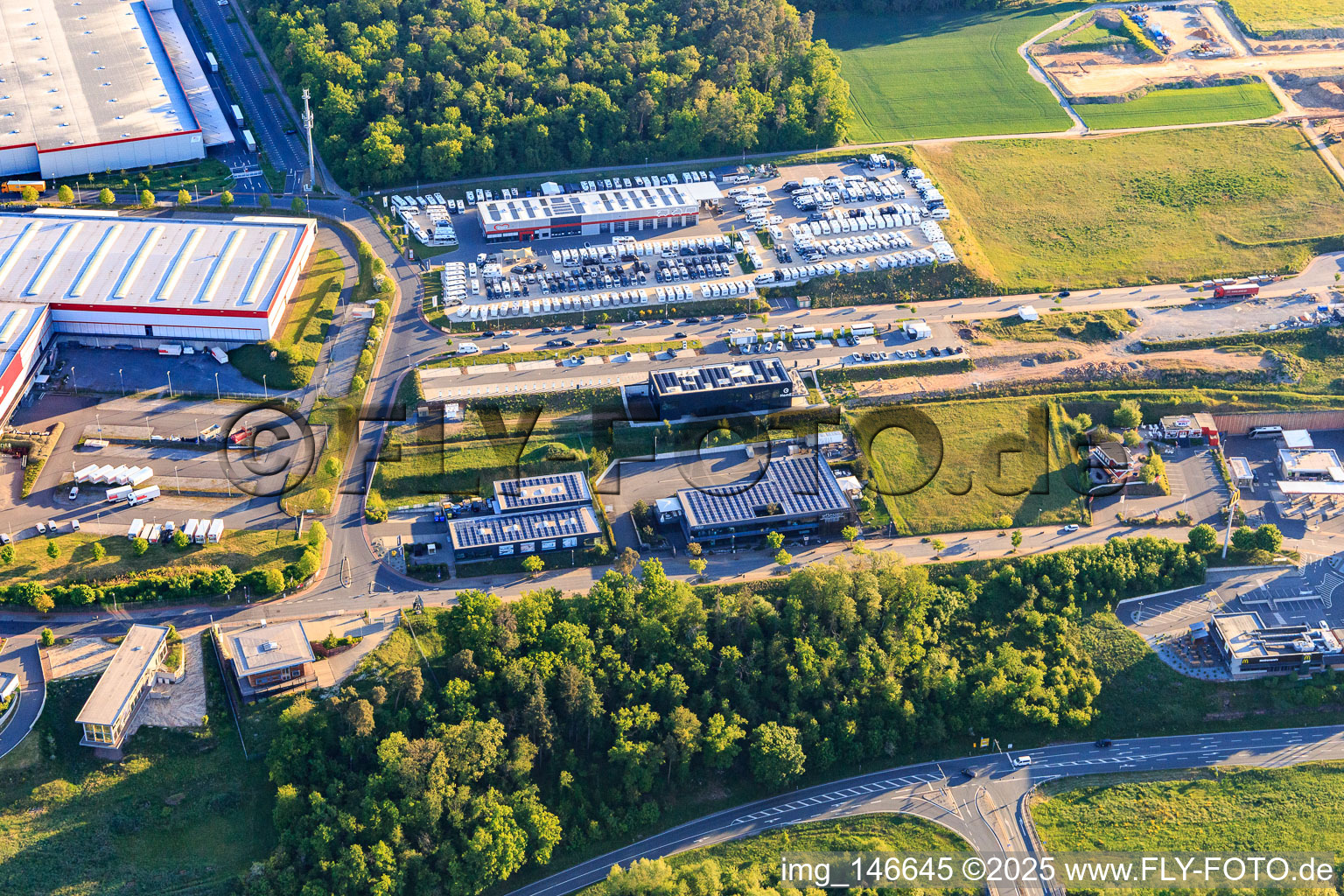 Vue oblique de GÜMA Services GmbH - Wertheim à le quartier Bettingen in Wertheim dans le département Bade-Wurtemberg, Allemagne