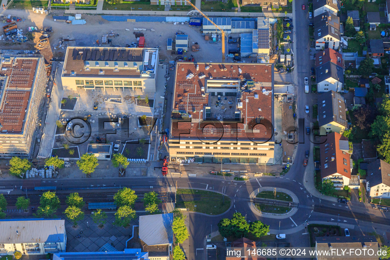 Vue aérienne de Nouveaux bâtiments sur Emil-Wachter-Straße à le quartier Mörsch in Rheinstetten dans le département Bade-Wurtemberg, Allemagne