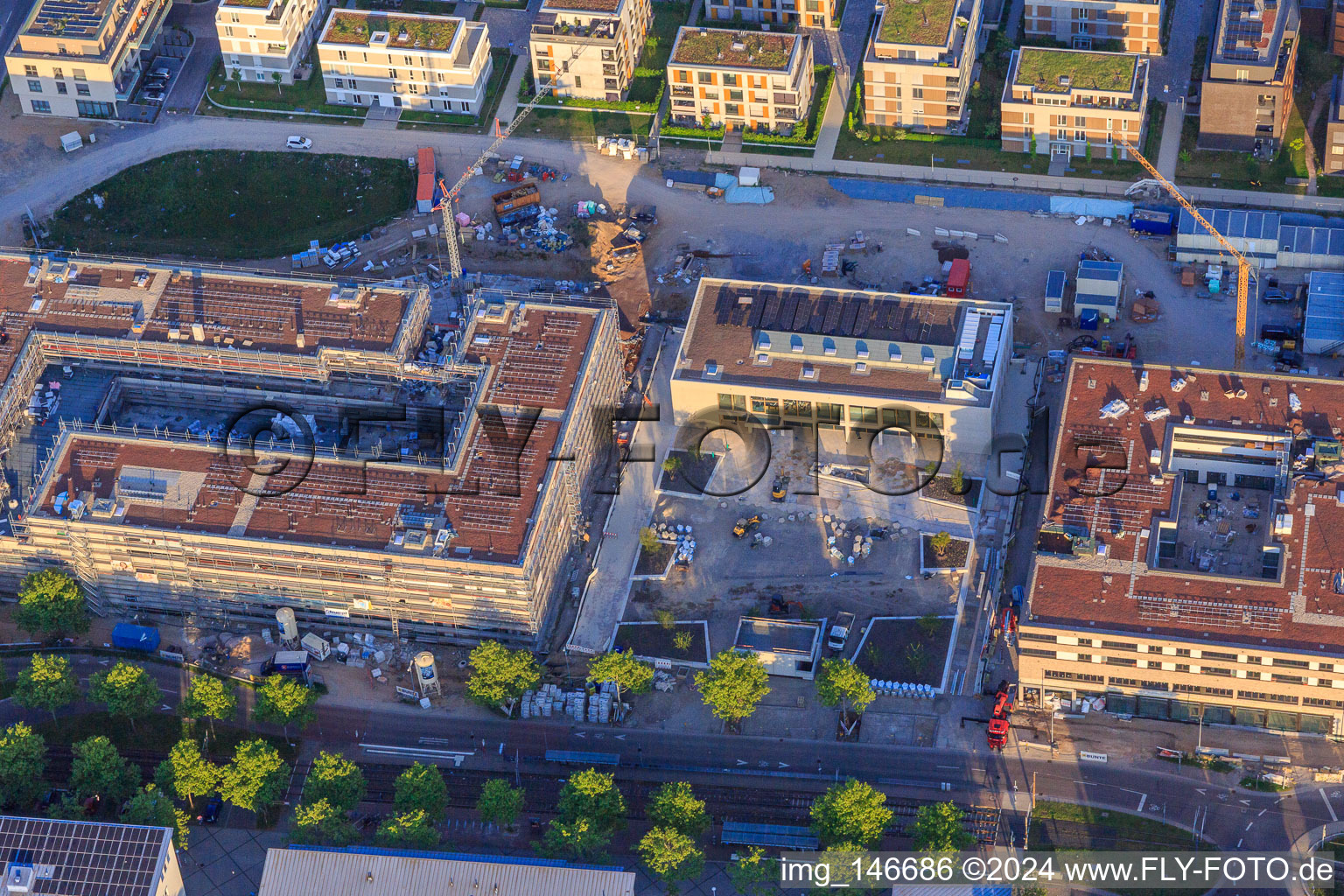 Vue aérienne de Nouveaux bâtiments sur Emil-Wachter-Straße à le quartier Mörsch in Rheinstetten dans le département Bade-Wurtemberg, Allemagne