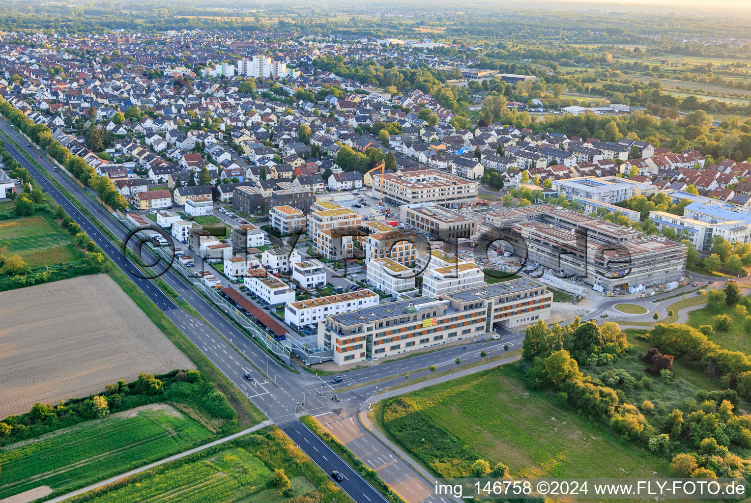 Photographie aérienne de Nouveaux bâtiments dans l'Emil-Wachter-Straße avec l'ASB Senior Center RheinLeben à le quartier Mörsch in Rheinstetten dans le département Bade-Wurtemberg, Allemagne