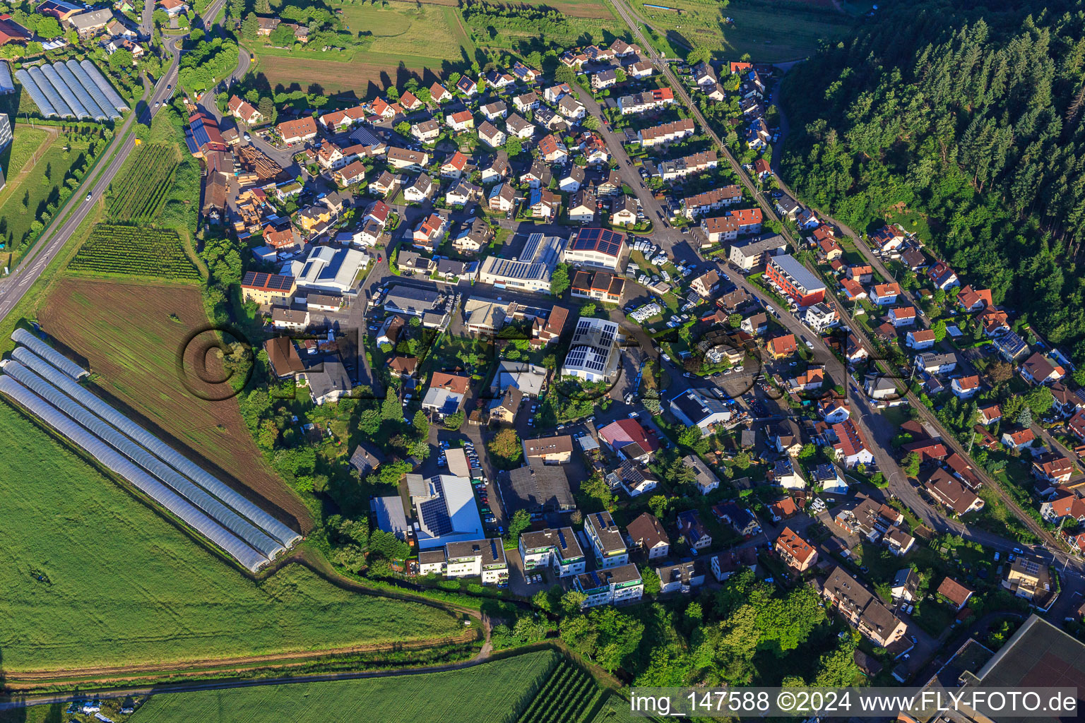 Vue aérienne de Quartier de Buchholz à le quartier Batzenhäusle in Waldkirch dans le département Bade-Wurtemberg, Allemagne