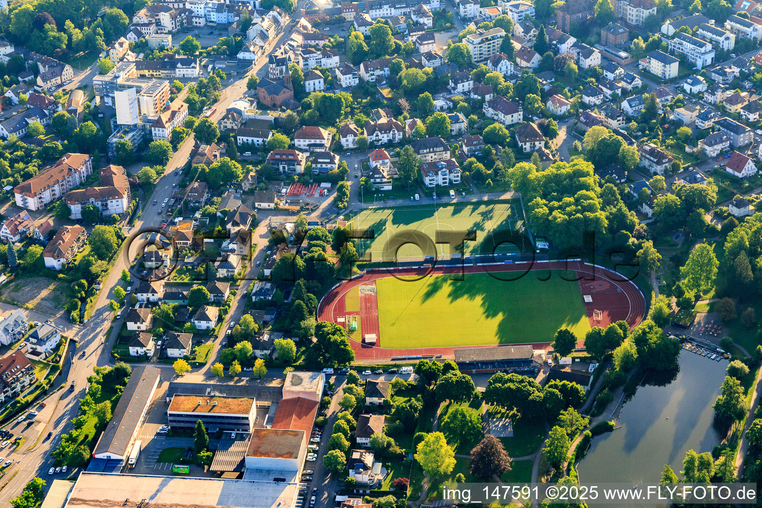 Vue aérienne de Stadtrainseee et Elztalstadion du FC Waldkirch eV et du SV Waldkirch eV à Waldkirch dans le département Bade-Wurtemberg, Allemagne
